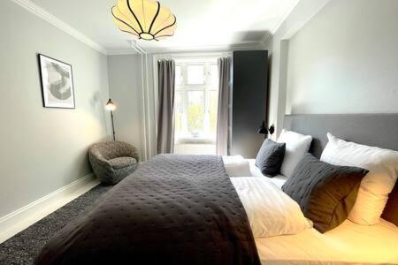 2 Bedroom In Trendy Area Apartamento *